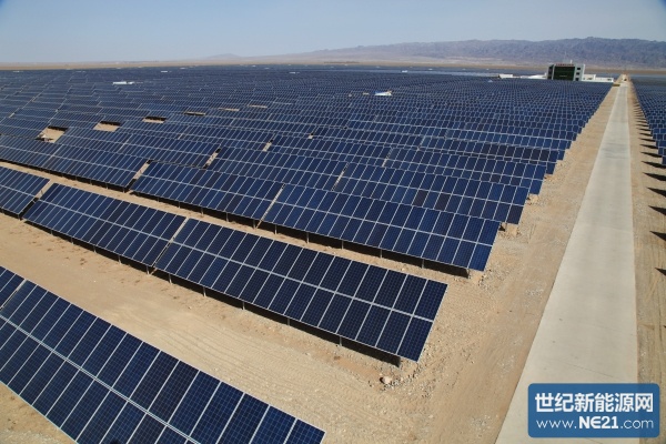 招商新能源嘉峪关100MW光伏电站并网发电_专