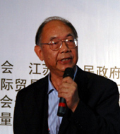 中国可再生能源学会光伏专委会主任 赵玉文先生