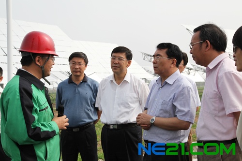 考察太阳能热发电基地