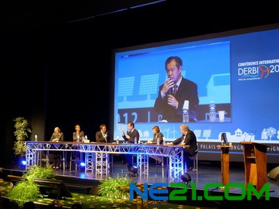 孔泉同会议主持人就中欧光伏电池纠纷问题进行互动