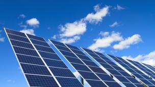 Solar panel shutterstock_76268638_7.jpg (304&times;171)