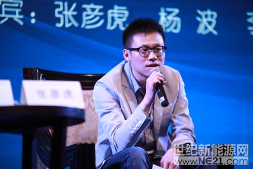 杨波