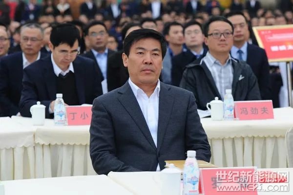 成都诞生新的世界冠军强势助阵中国光伏稳坐全球头把交椅