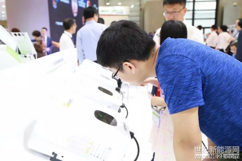 古瑞瓦特全新推出2款户用逆变产品9