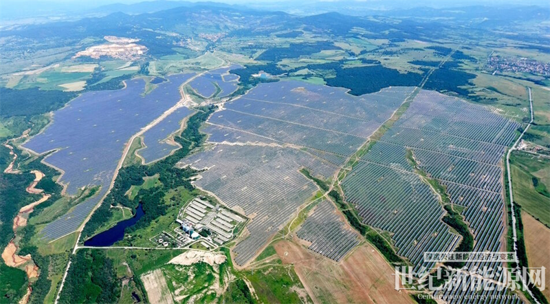 82.4万片华晟异质结组件!全球单体最大异质结跟踪光伏项目即将全部并网发电_世纪新能源网 Century New Energy Network
